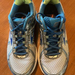 Brookes Women Adenaline GTS 15 Running Shoes